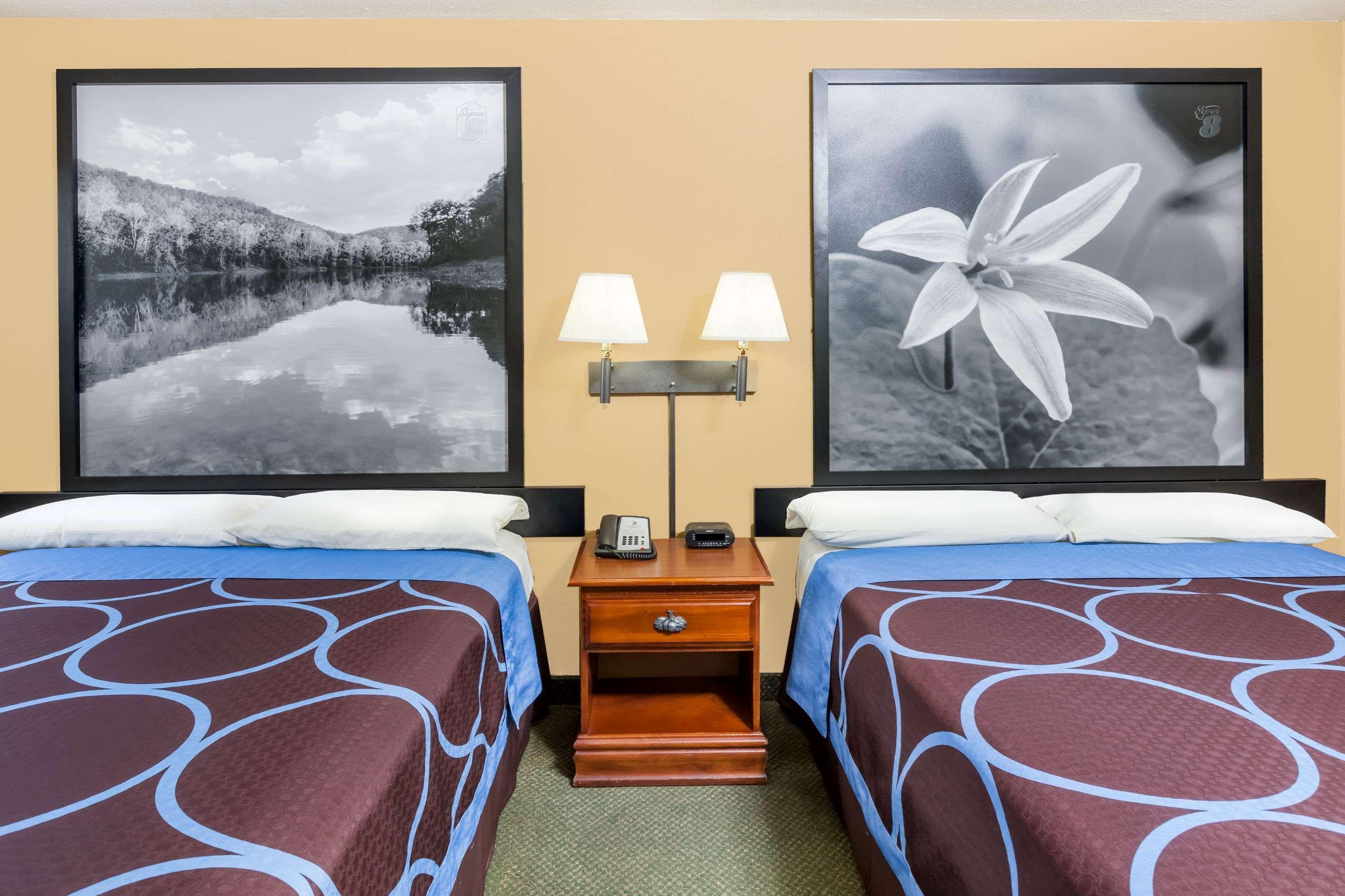 Hotel Super 8 By Wyndham Pine Bluff Esterno foto
