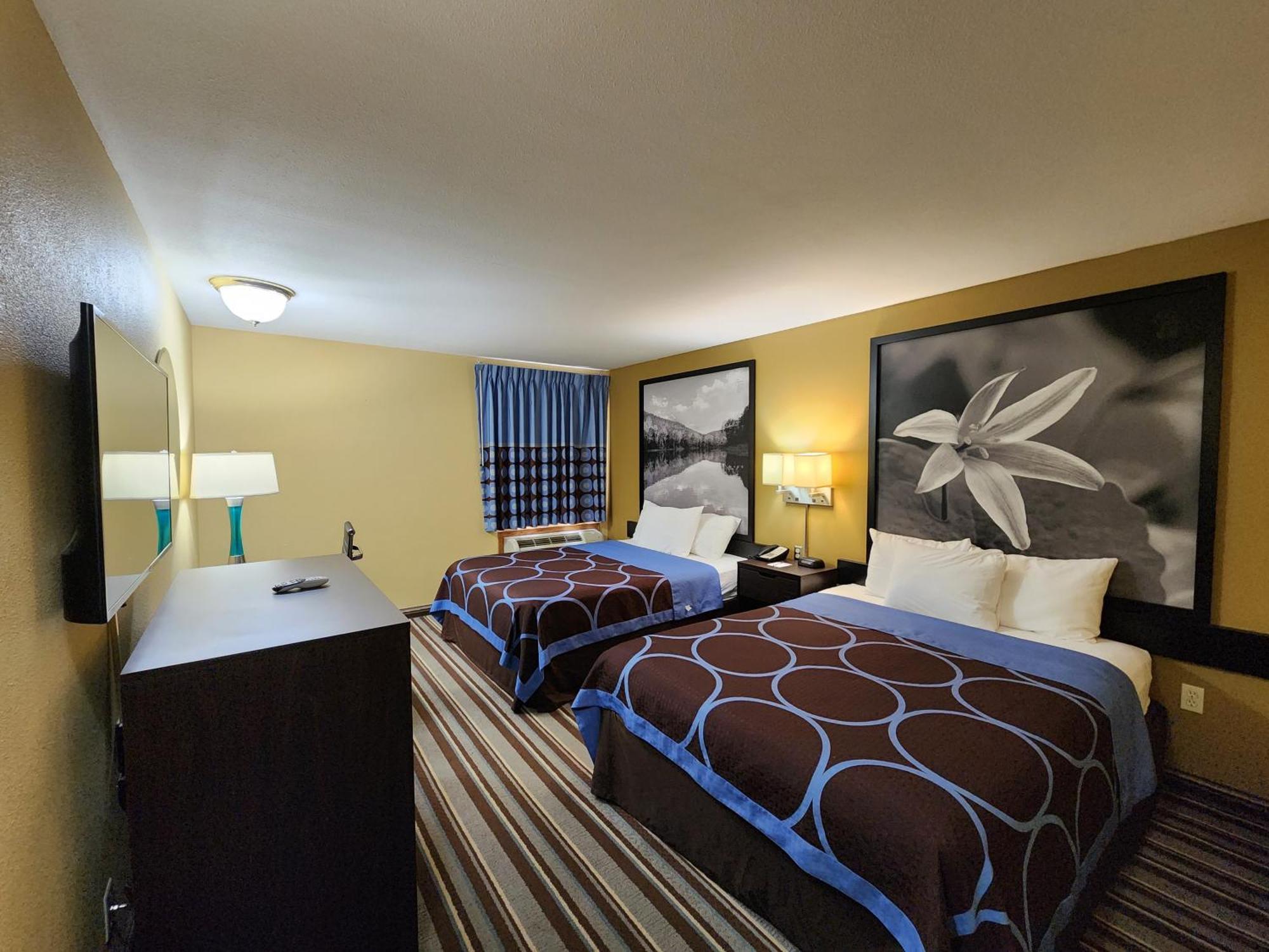 Hotel Super 8 By Wyndham Pine Bluff Esterno foto