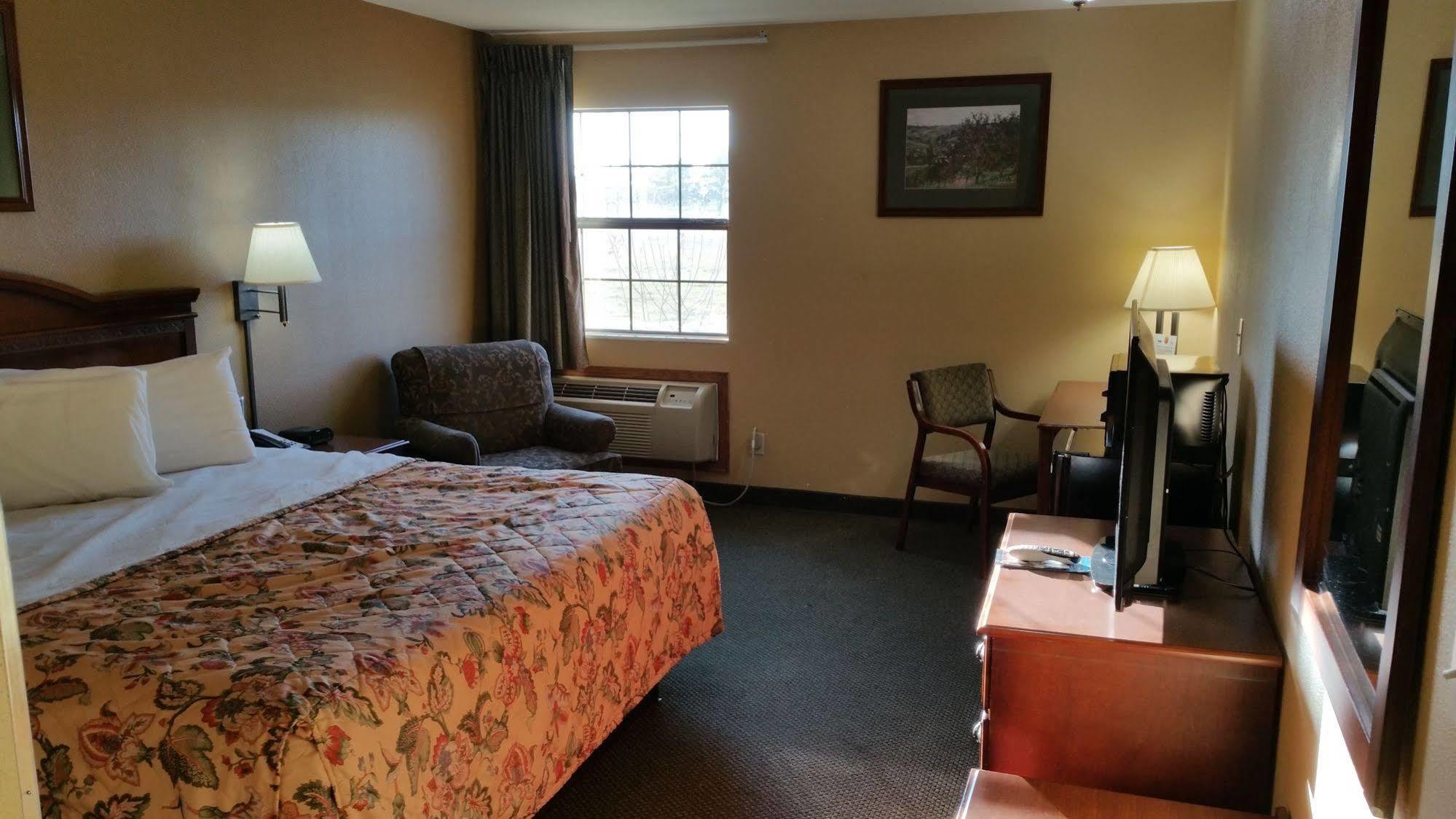 Hotel Super 8 By Wyndham Pine Bluff Esterno foto